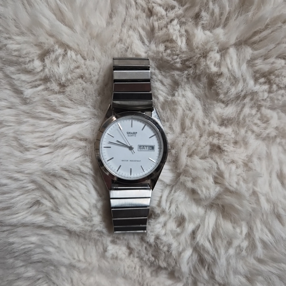 Vintage Sharp Watch Silver Tone Quartz Stretchy Band Date Mens Classic Office ✨️